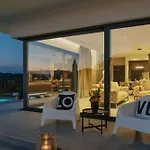 Kim Villa Momjan